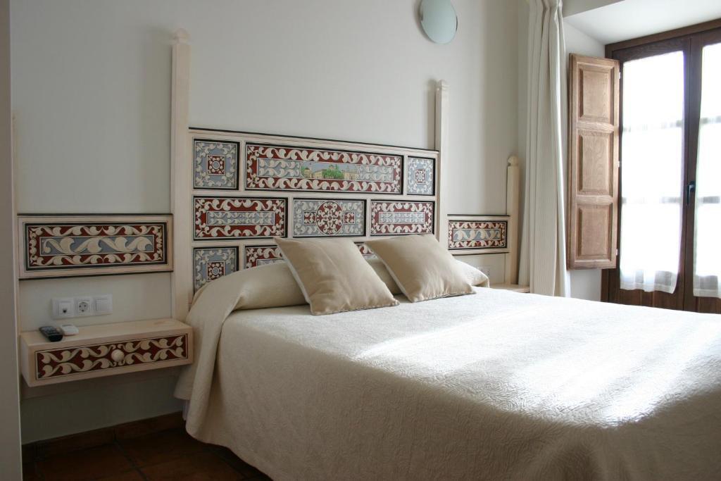 Hostal Santa Maria De Ubeda Ngoại thất bức ảnh